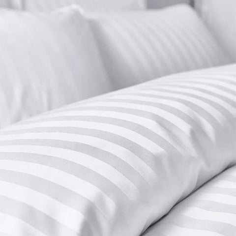 Duvet Satén Stripe 310 Hilos Blanco